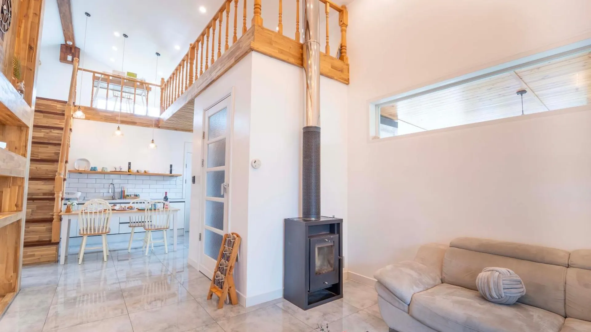 Jeju Love Stay Pink Holiday home